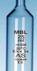 Pipette jaugée de 25 mL portant la mention ±0,030 mL, l'incertitude constructeur